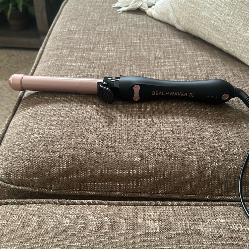 Rose gold beach waver
